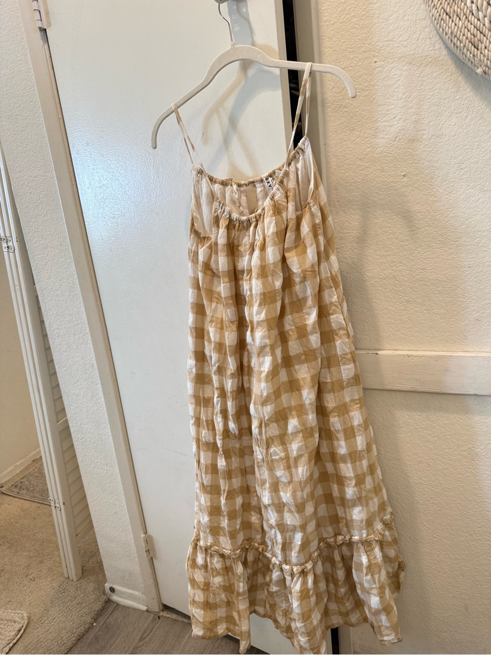 Roxy Gingham Tiered Maxi Dress - Beige & White small - Picture 8 of 8